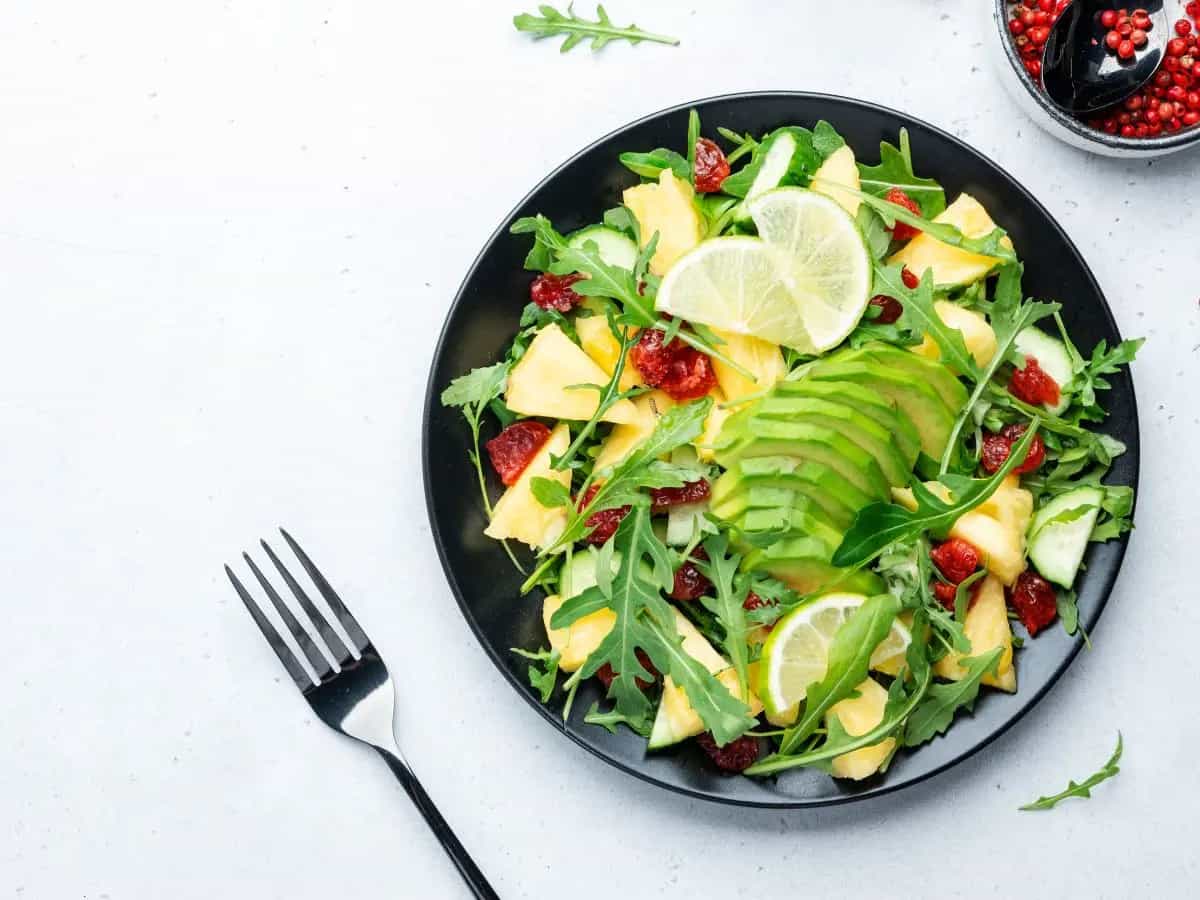 Insalate con frutta fresca e secca: 5 ricette