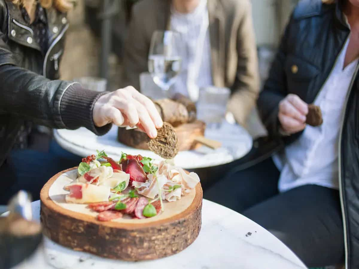 Lardo di Colonnata, una storia legata a quella del marmo