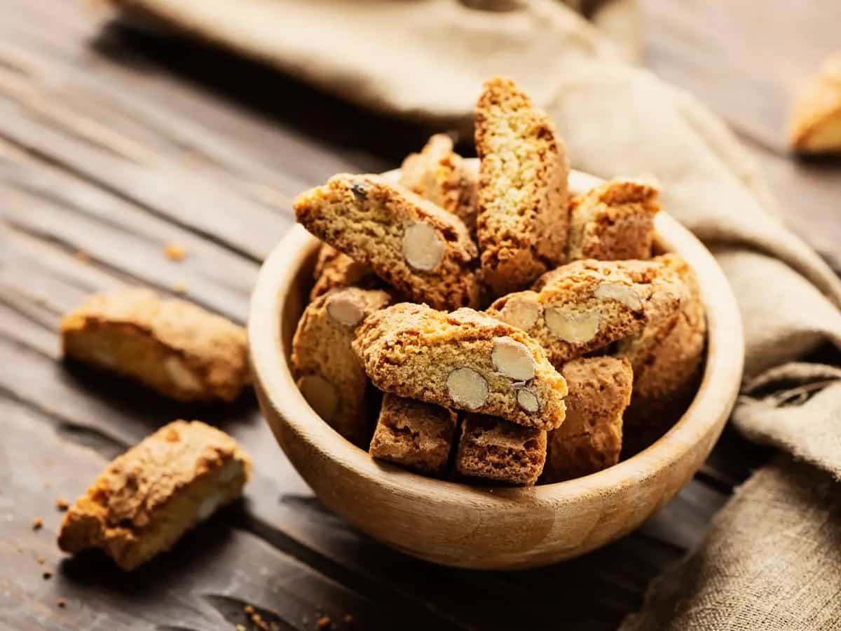 Cantucci: origine e storia dei famosi biscotti