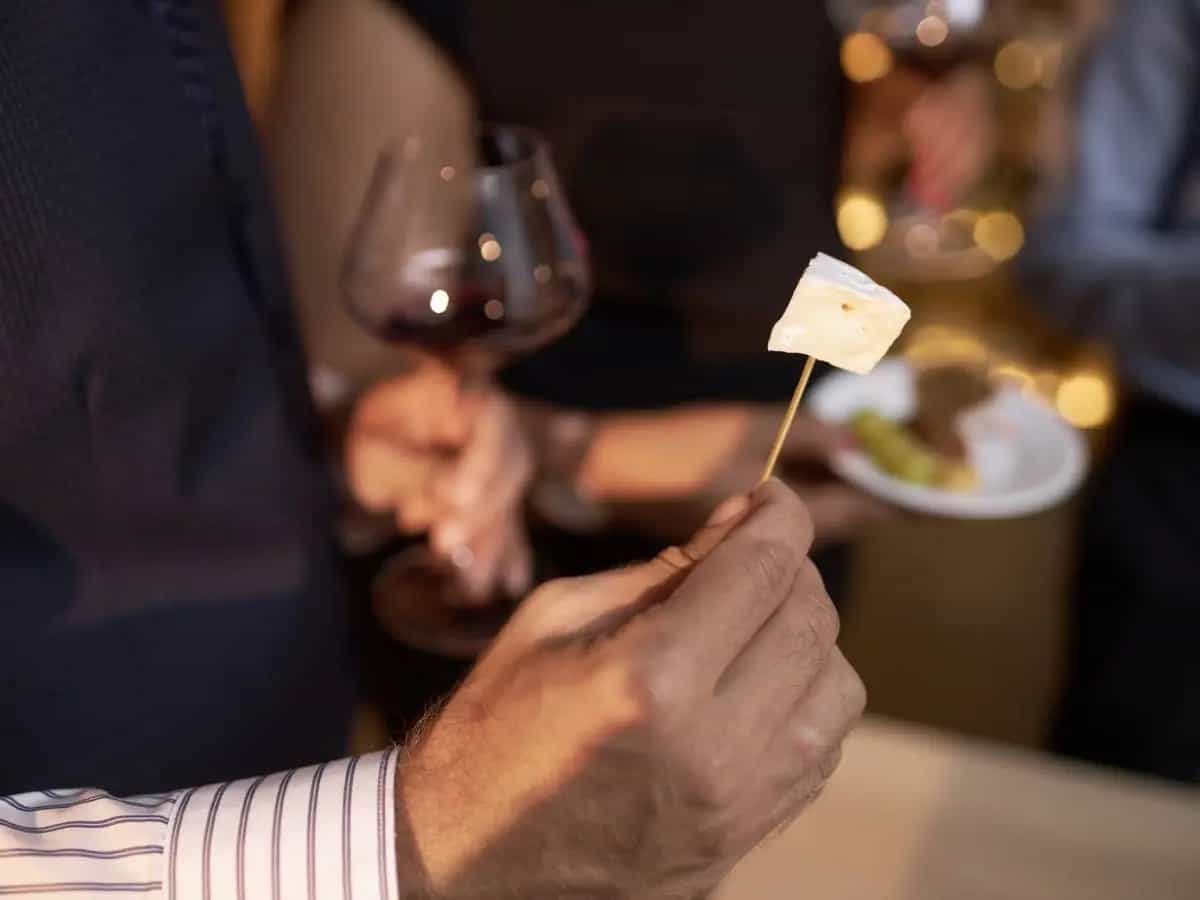 Mangiare formaggio regolarmente salva il cervello, la scoperta di uno studio