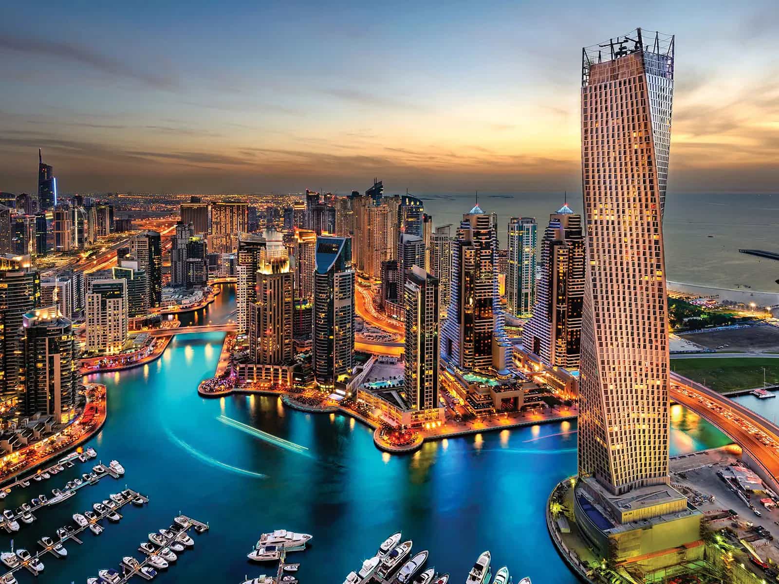 Il mistero dell'acqua arancione a Dubai