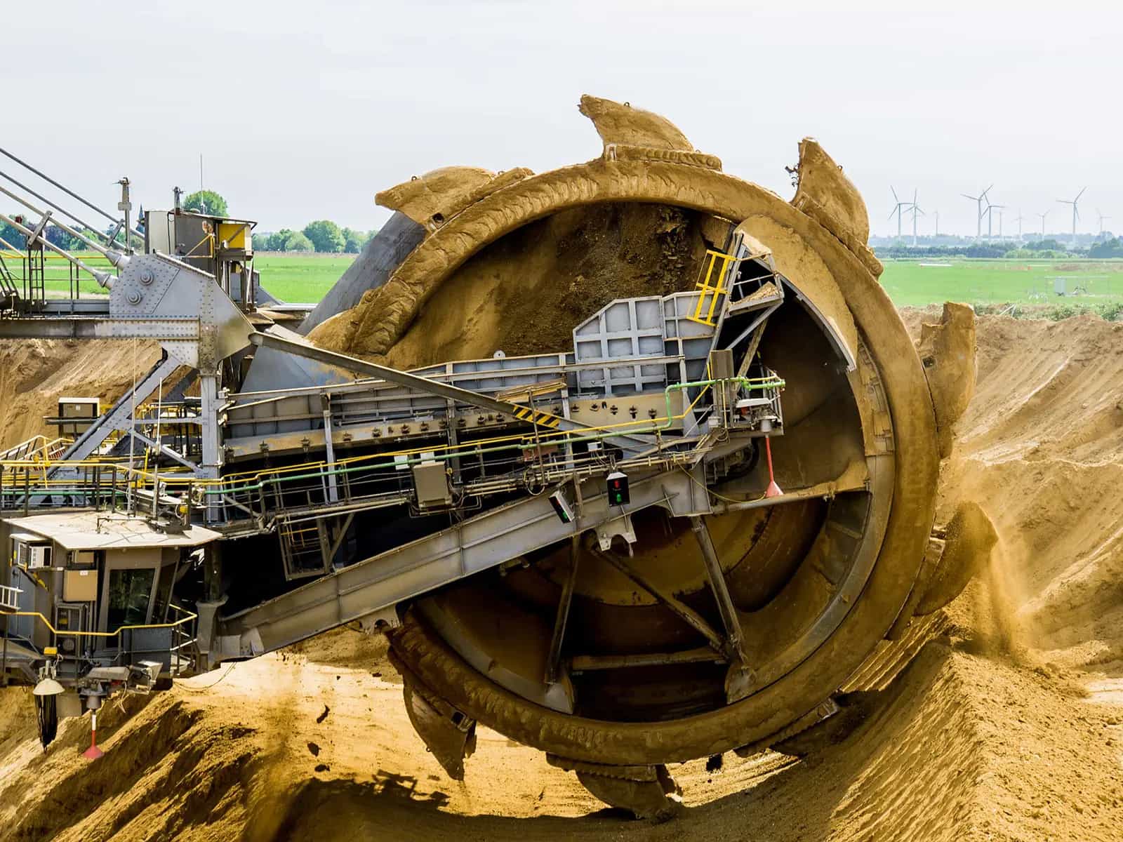 Futuro elettrico a rischio per la rarità dei minerali