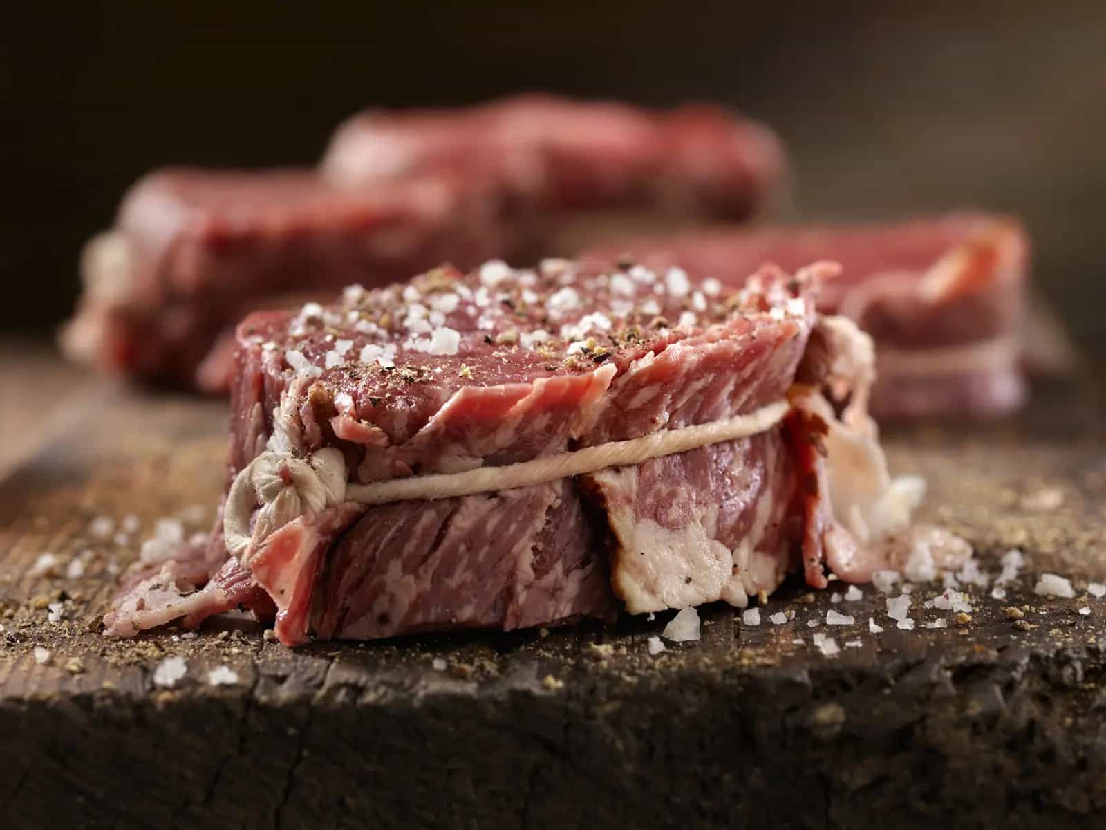 No, scottare la carne non serve a sigillarla