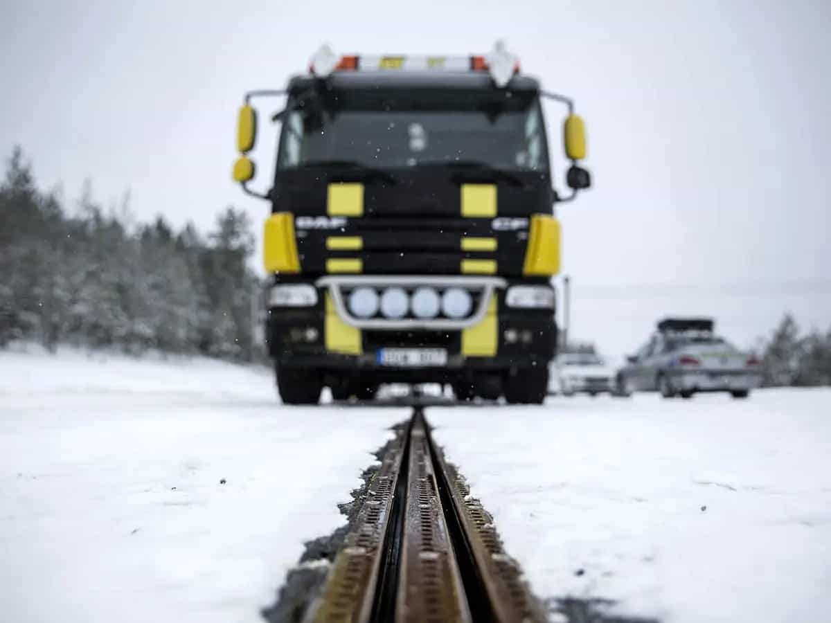 La prima strada che ricarica le auto elettriche: si chiama eRoadArlanda