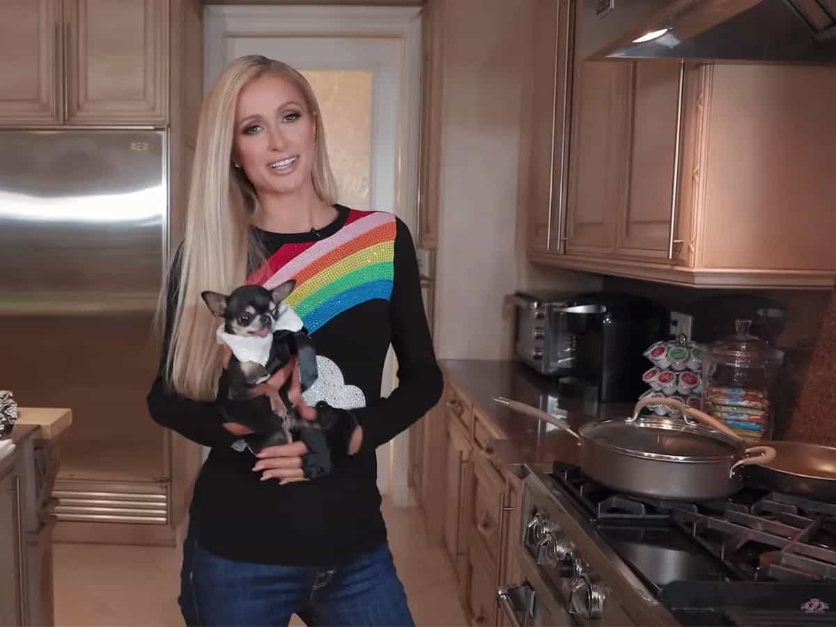 cooking show Paris Hilton