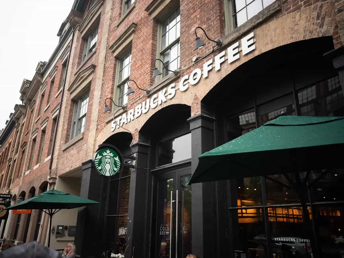 Coronavirus: Starbucks e McDonald's