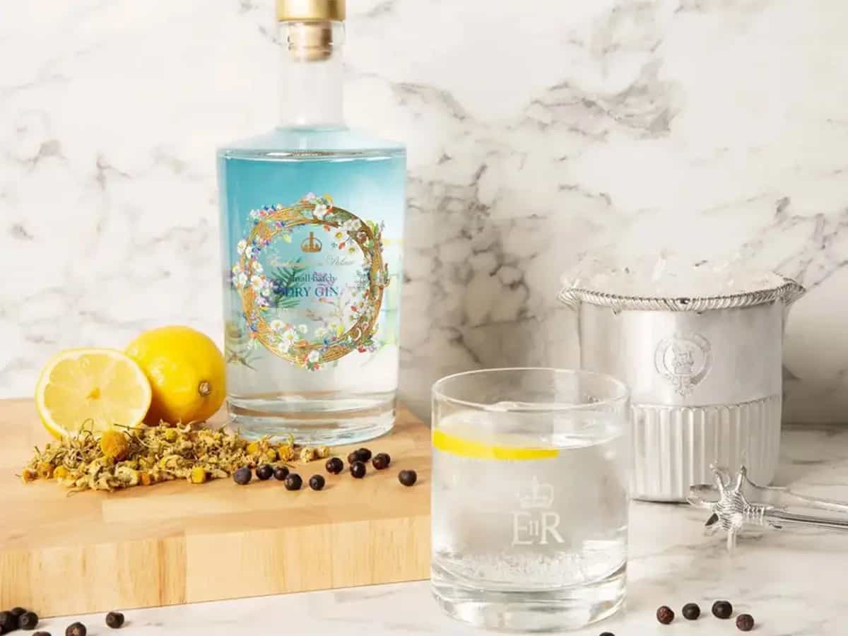 gin Buckingham palace