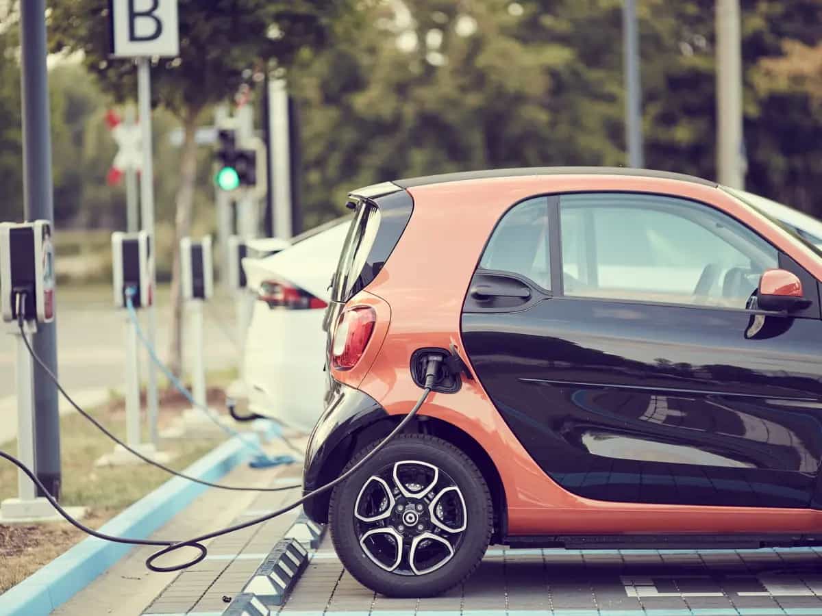 mantenere auto elettrica
