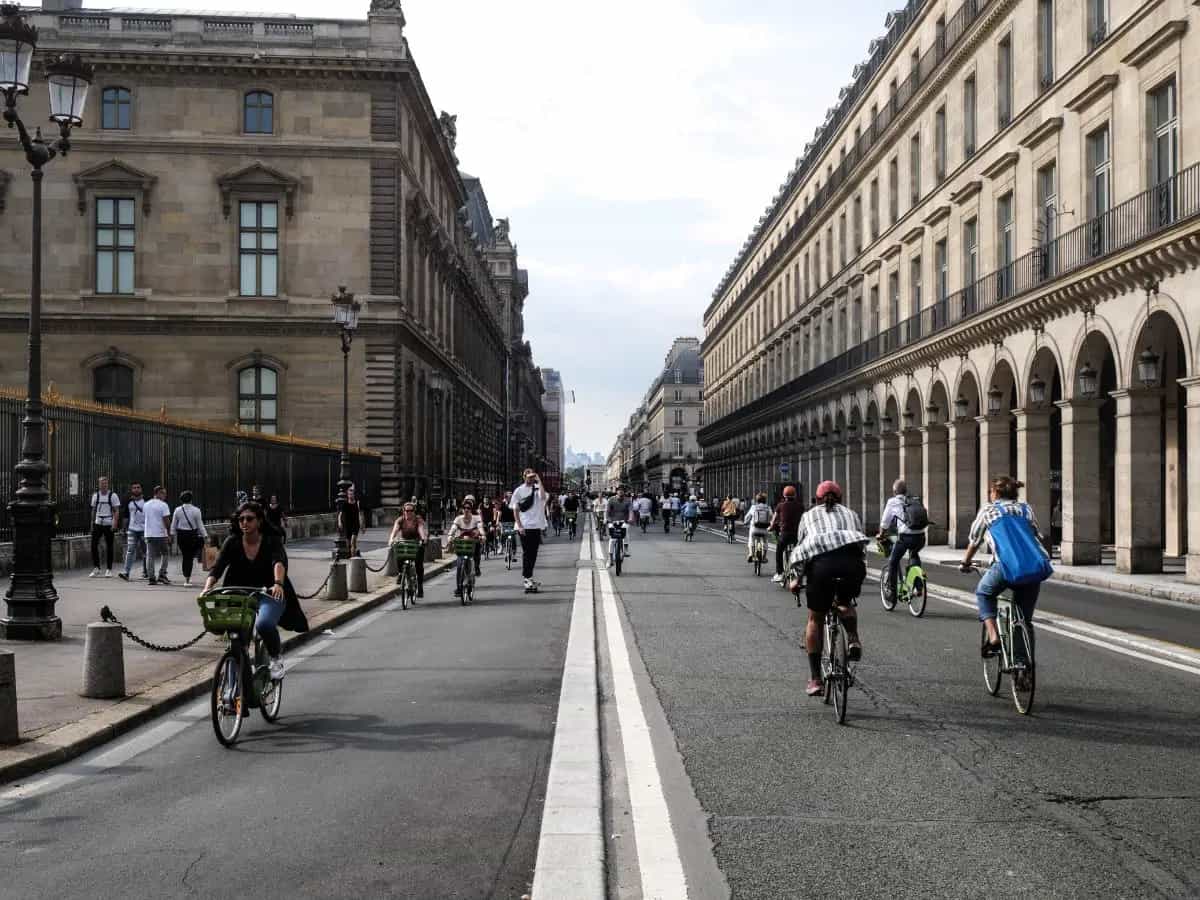Giornata mondiale senza auto, perché rinunciare alle macchine ci farebbe bene