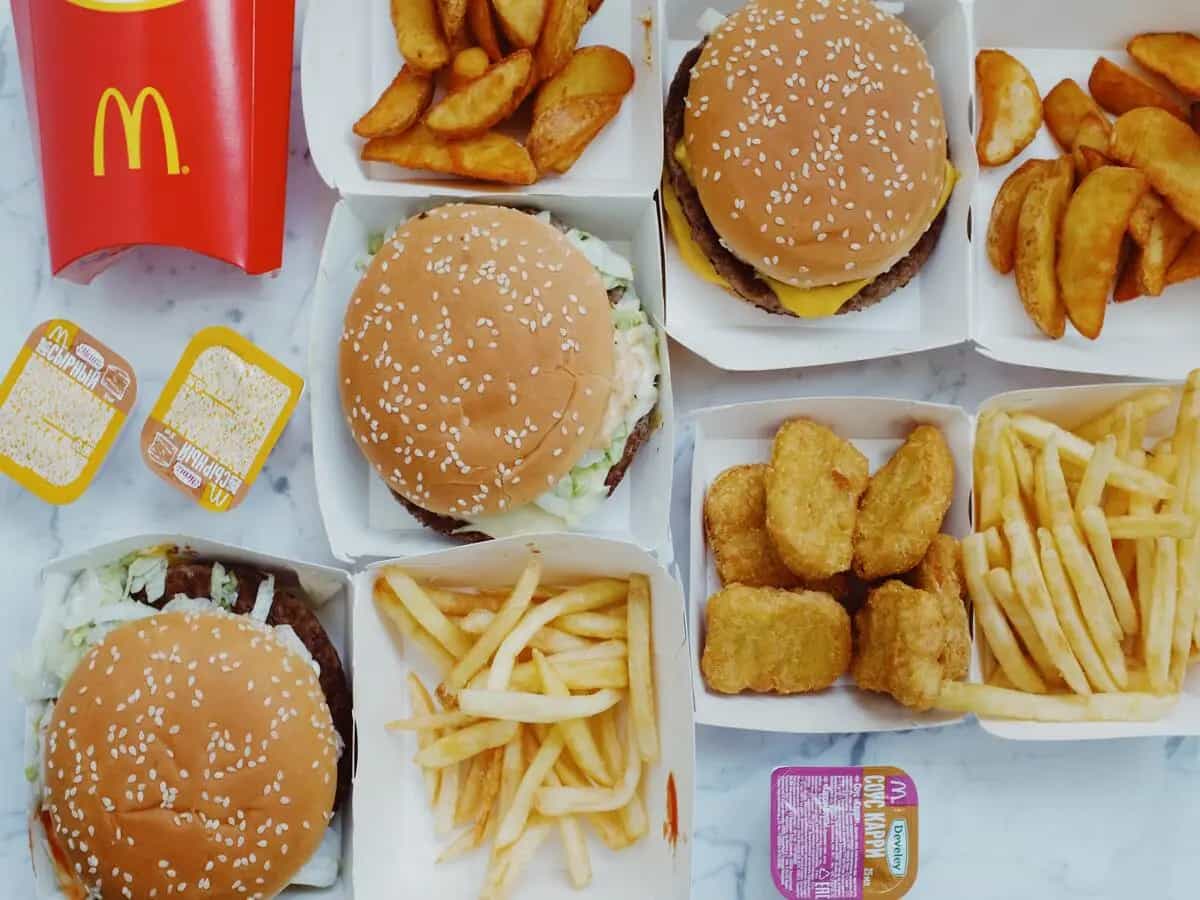 Ghali lancia la sua salsa piccante per McDonald’s