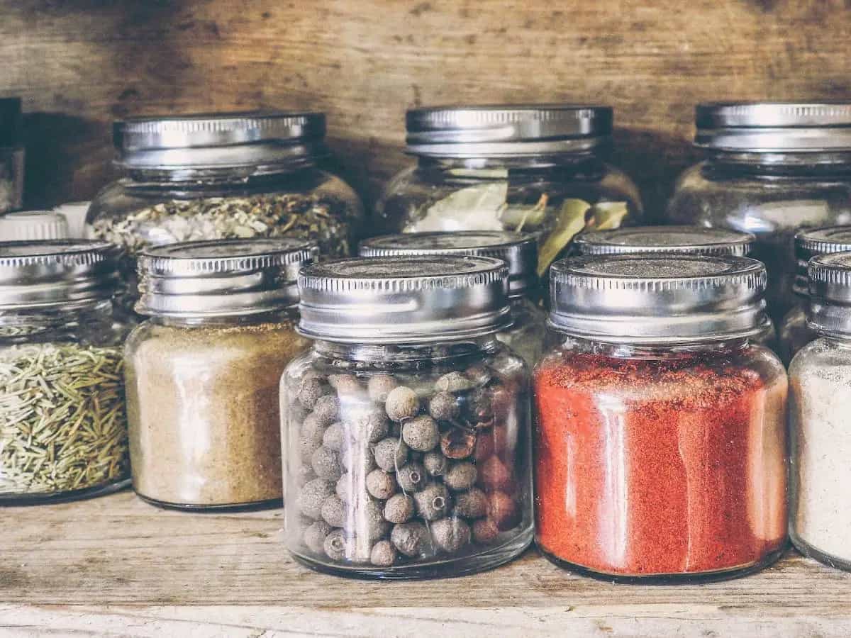 differenza pepe nero bianco verde rosa