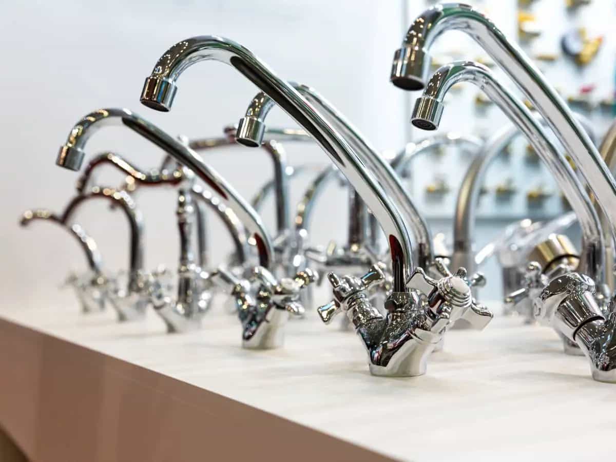 quanta acqua consumiamo al giorno