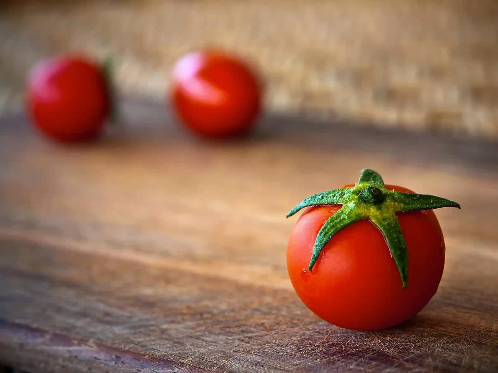 pulpa de tomate fluorescente