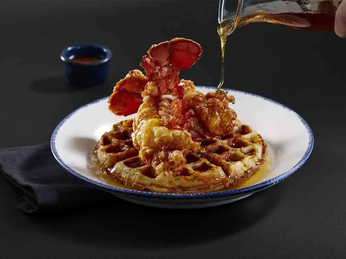Langostas y Gofres red lobster brunch