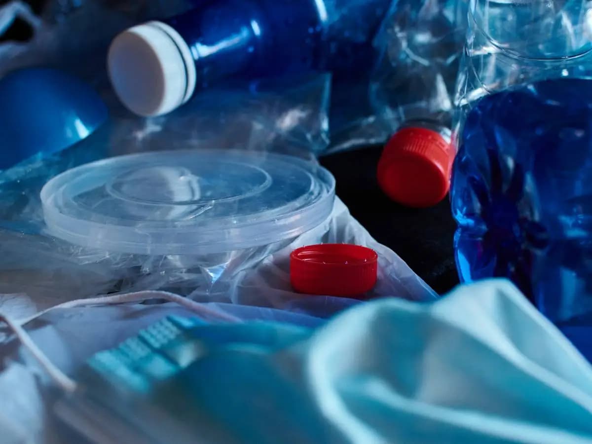 Imballaggi in plastica: per l’Europa nuova stretta datata 2030