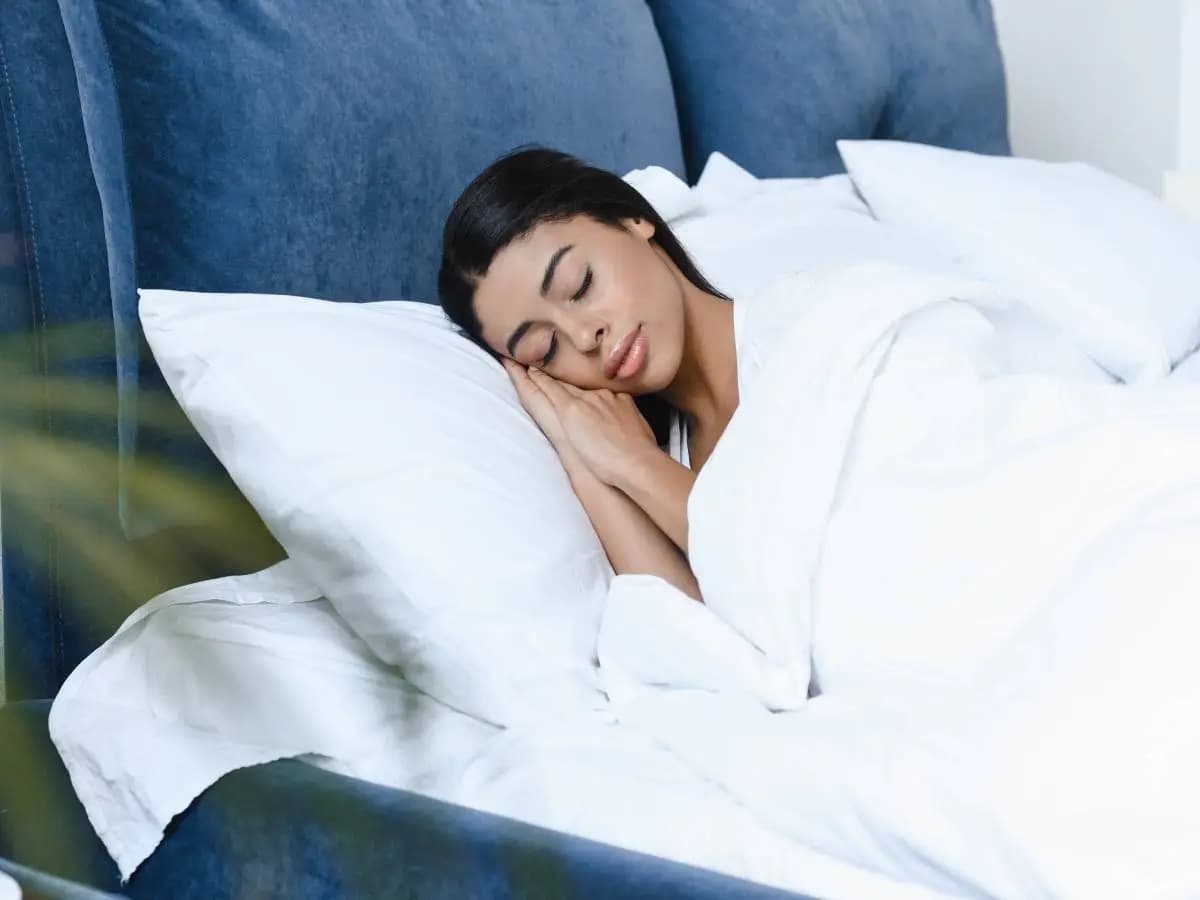 Sentirsi giovani, secondo la scienza il segreto è un buon sonno