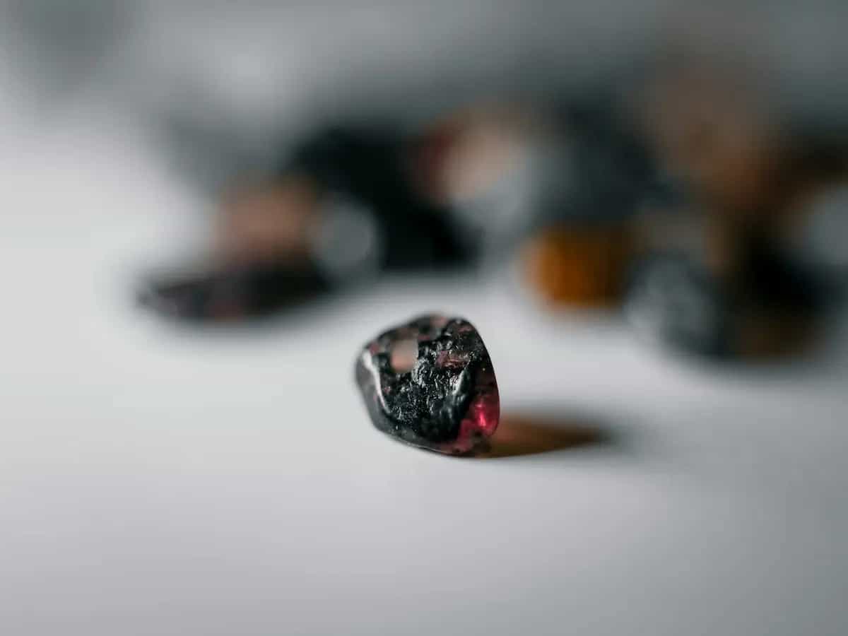 Tormalina nera: proprietà e significato