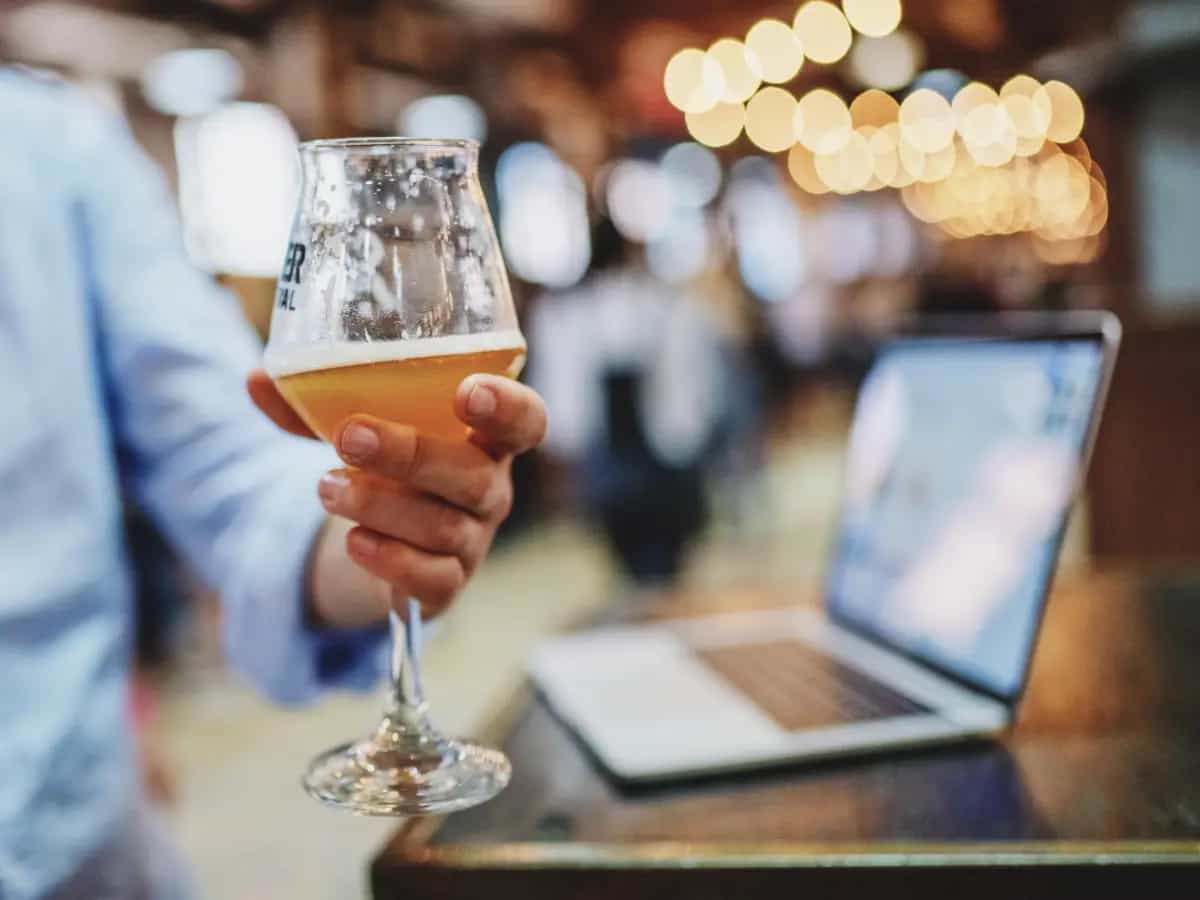 L'intelligenza artificiale ora aiuta a migliorare il sapore della birra