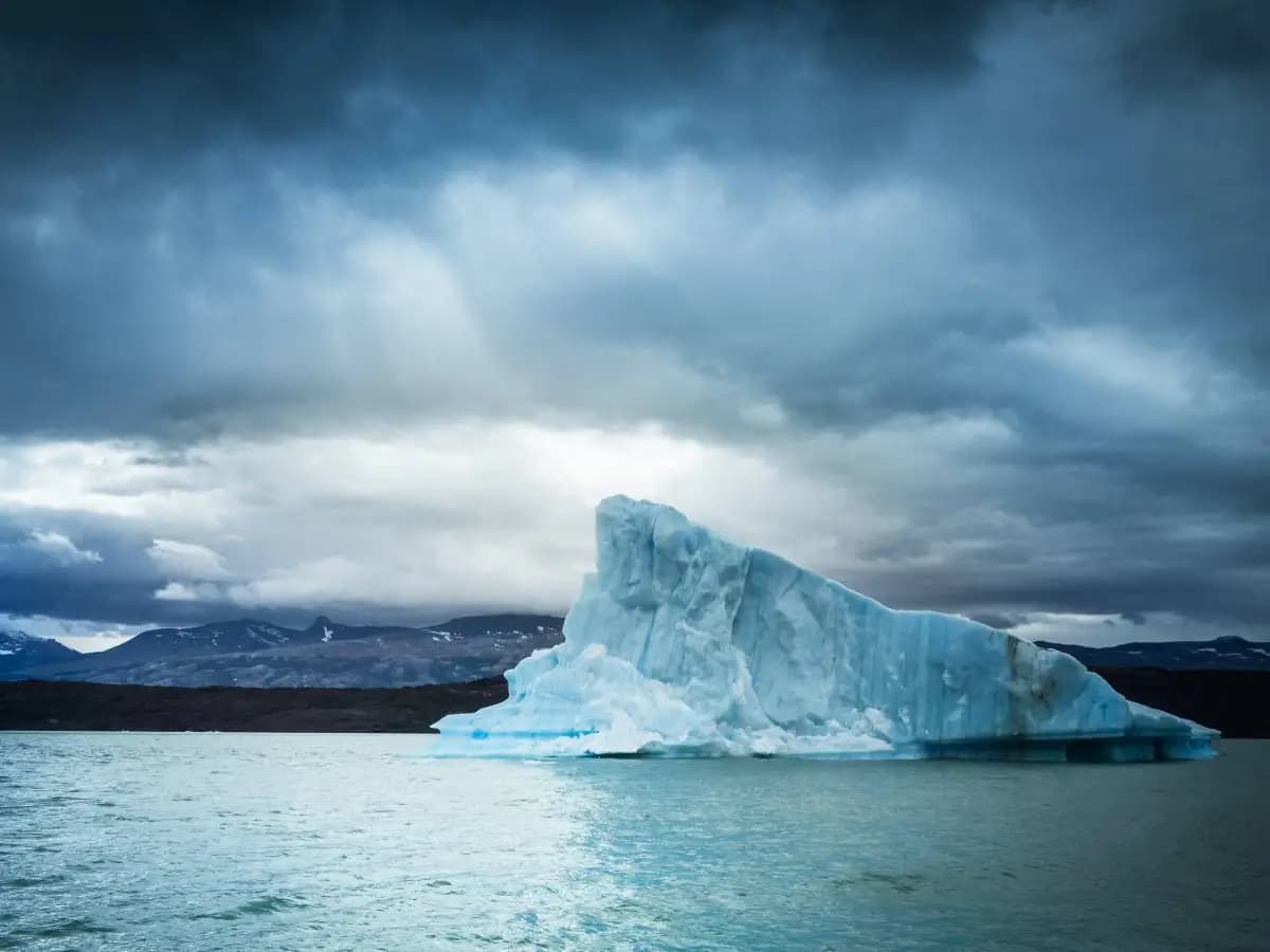 L’iceberg più grande del mondo si sta disgregando