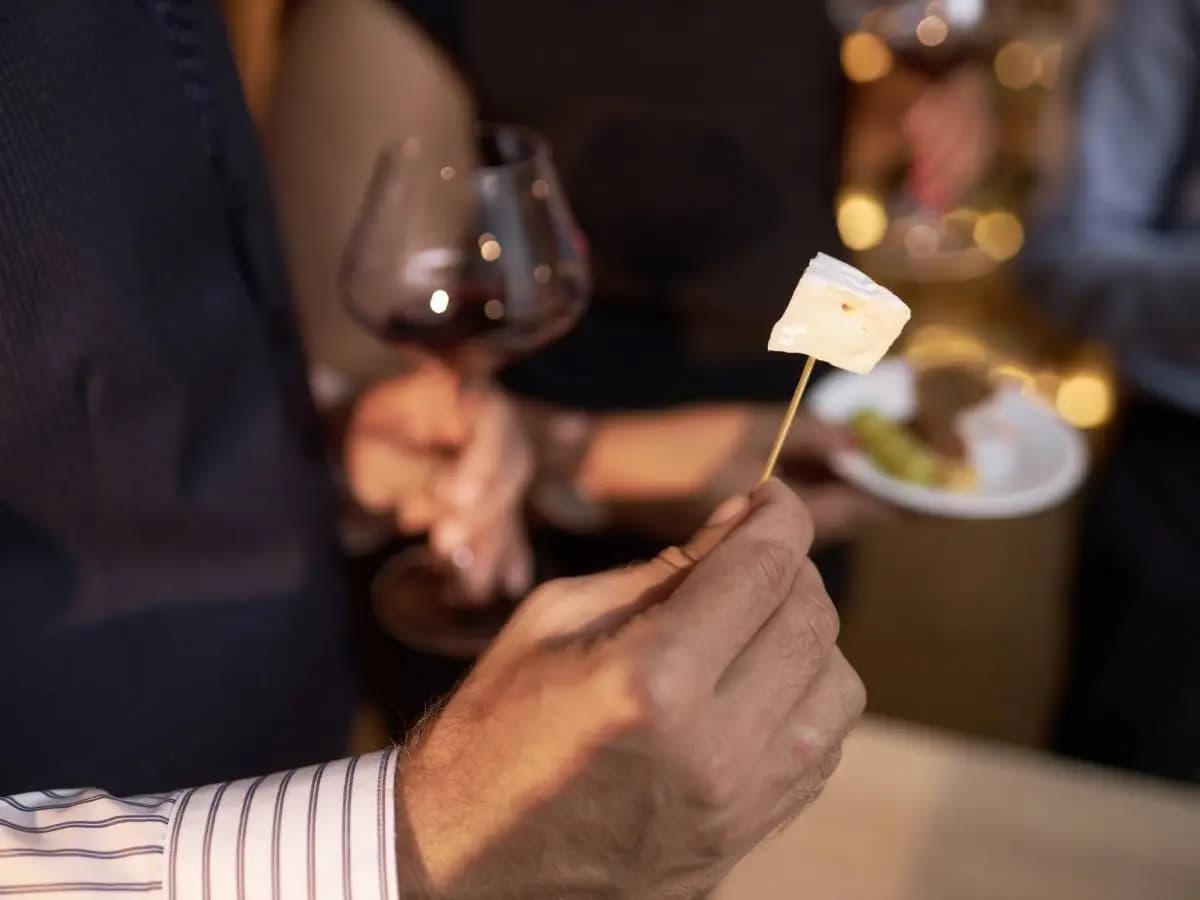 Mangiare formaggio regolarmente salva il cervello, la scoperta di uno studio