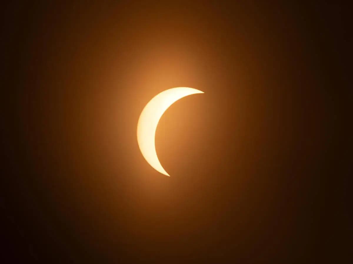Eclissi solare, miti, leggende e significato del Sole che scompare