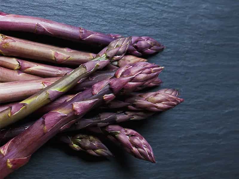 asparagi violetto cucina