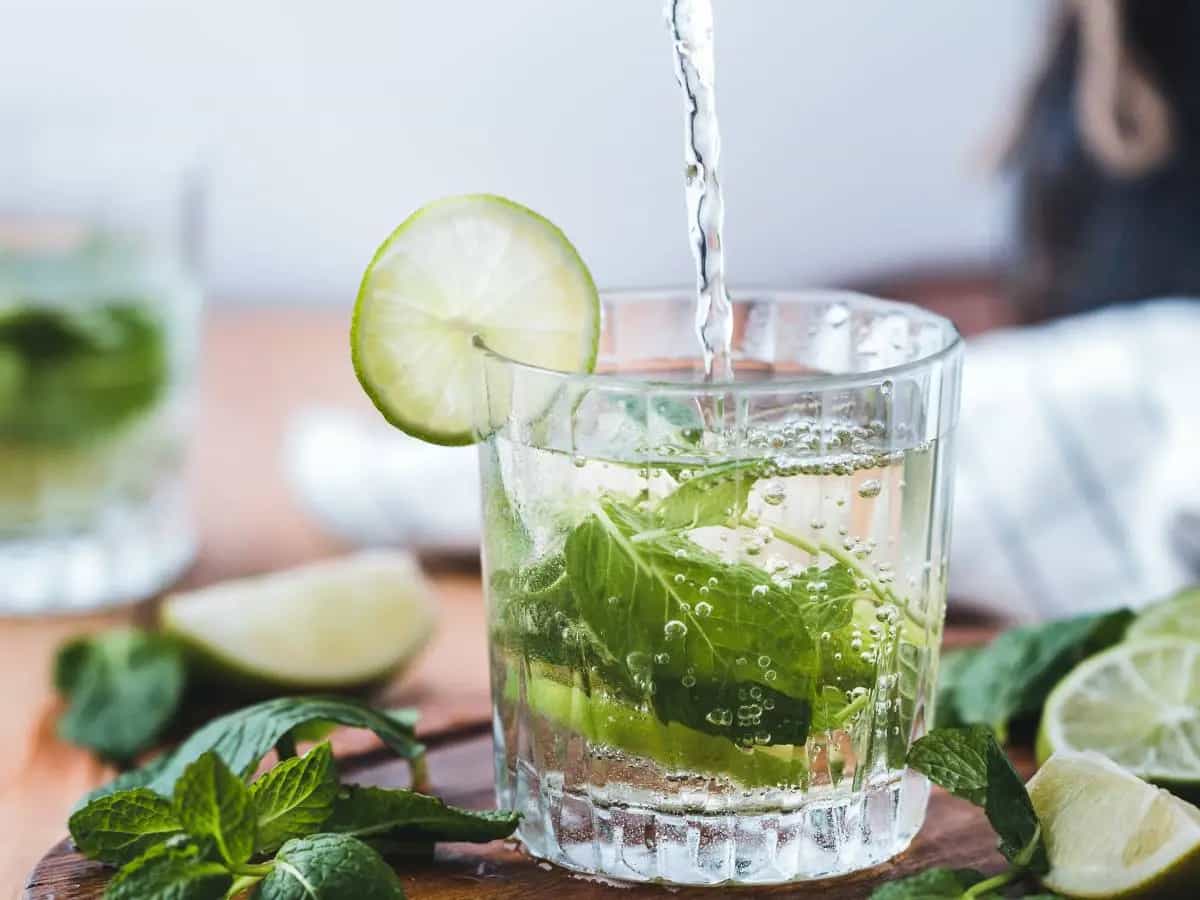 bere acqua fa dimagrire?