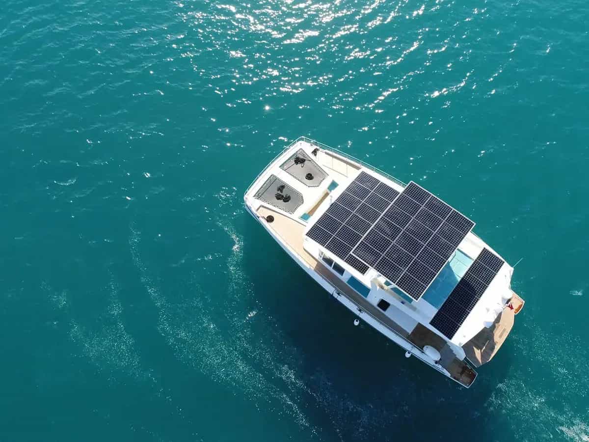 yacht energia solare