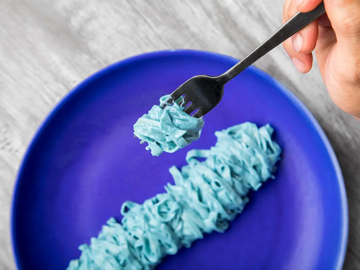 Pasta azul, la última tendencia culinaria en Australia