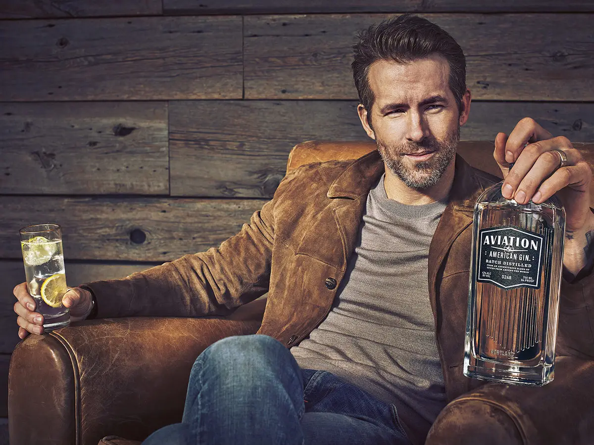 Celebrità e alcol, dagli eccessi al business Ryan Reynolds Gin