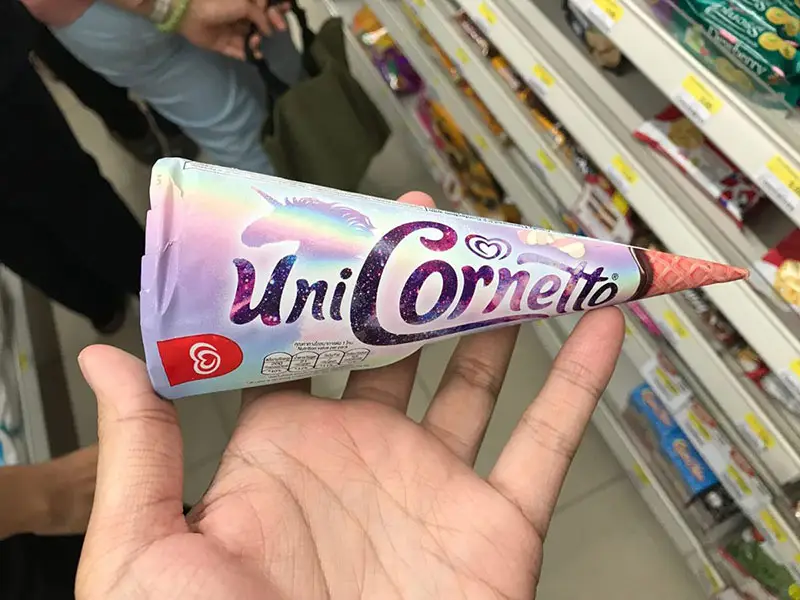 Com e gelato gusto unicorno