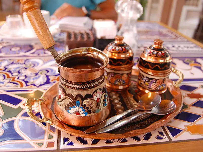 come si prepara caffè arabo