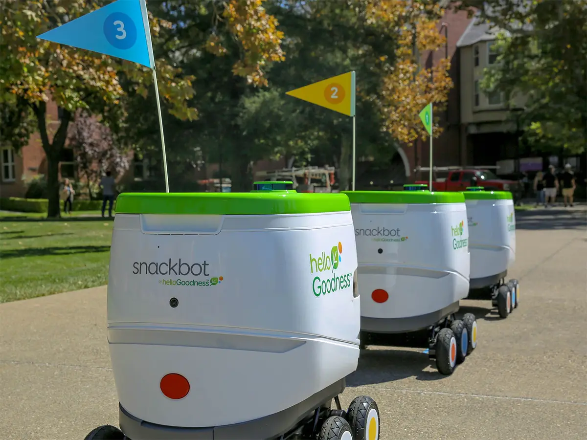 distributore automatico robot a domicilio si chiama Snackbot