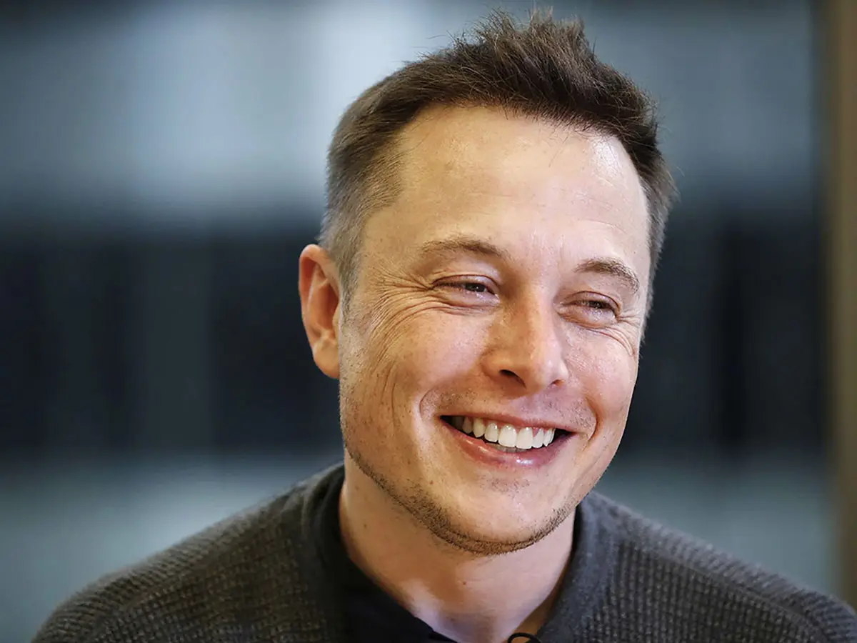 Elon Musk centrale solare