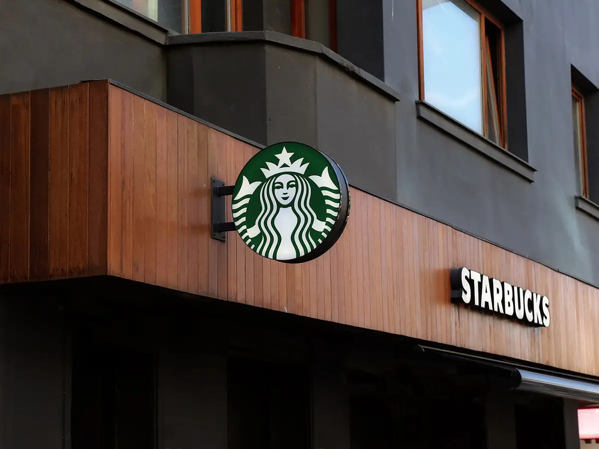 Starbucks introduce due nuovi piatti vegani nei negozi di Singapore