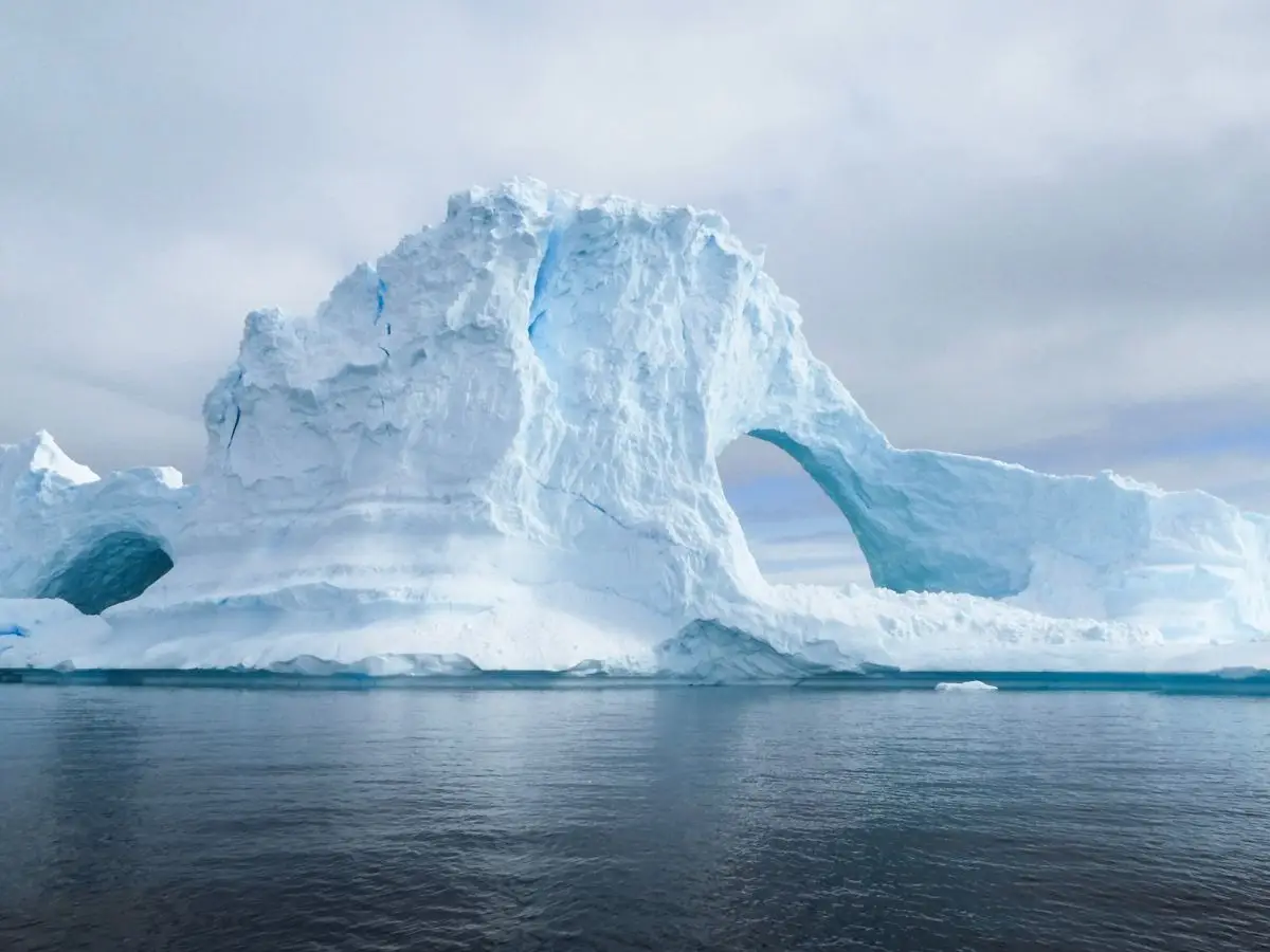 Iceberg gigantesco si stacca dall’Antartide